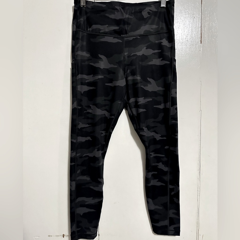 Athleta camo leggings